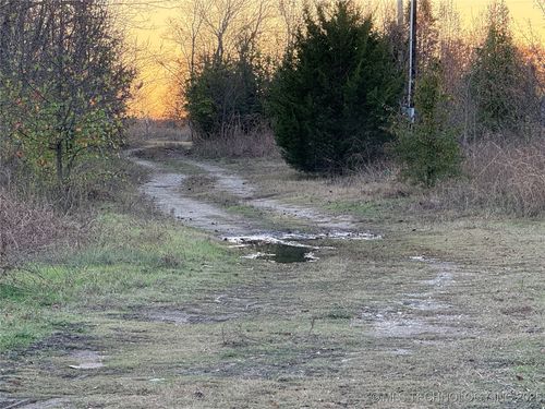 15697 N Choctaw Rd, Skiatook, OK, 74070-4395 | Card Image