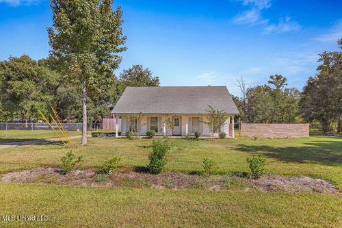 10460 Shorecrest Road, Biloxi, MS, 39532 | Card Image