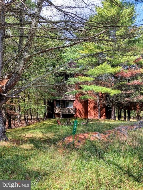 192 Cambridge Ct, Bushkill, PA, 18324-7769 | Card Image