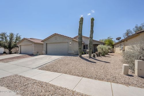 2217 W Painted Sunset Cir, Tucson, AZ, 85745-7035 | Card Image