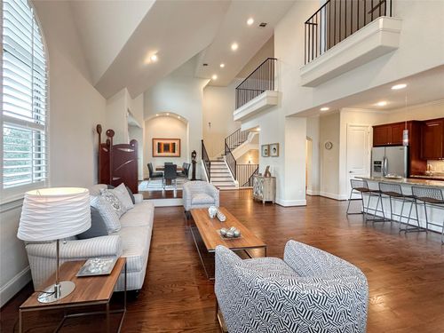4042 Bellefontaine St, Houston, TX, 77025-1103 | Card Image
