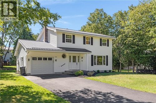18 Delmar Cres, Quispamsis, NB, E2E4J1 | Card Image