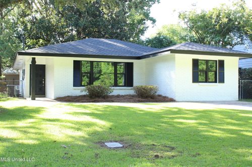 310 Hillandale Ave, Ocean Springs, MS, 39564-4523 | Card Image