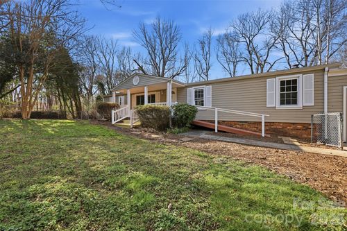 572 Fieldtop Dr, Winston Salem, NC, 27107-9540 | Card Image