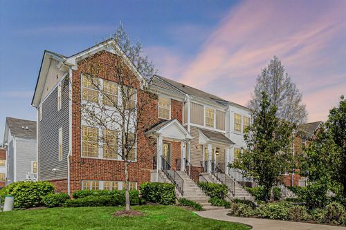 35 Nicholas Dr W, Des Plaines, IL, 60016-6221 | Card Image