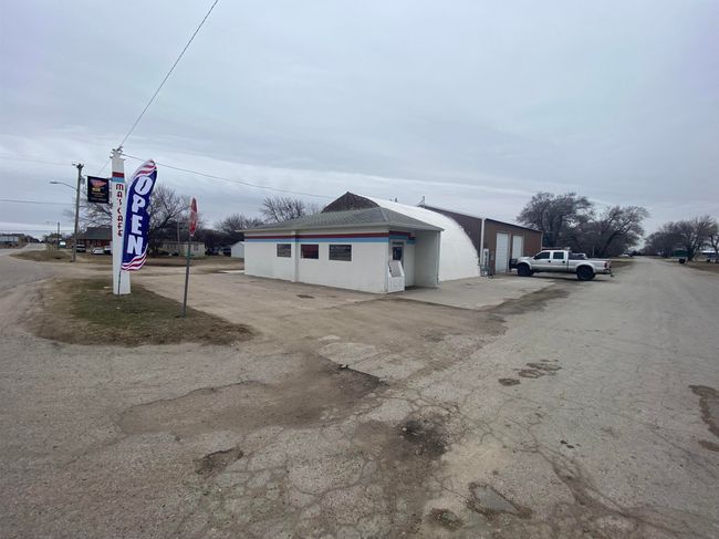 418 N Maple St, Home with 0 bedrooms, 0 bathrooms and null parking in Burden KS | Image 11
