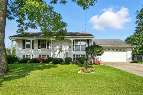 4065 Osborn Rd, Medway, OH, 45341-9733 | Card Image