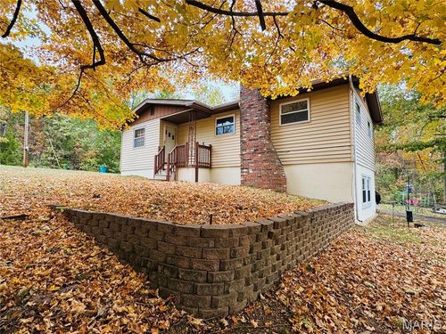 2425 Sanchez Dr, Cuba, MO, 65453-9621 | Card Image