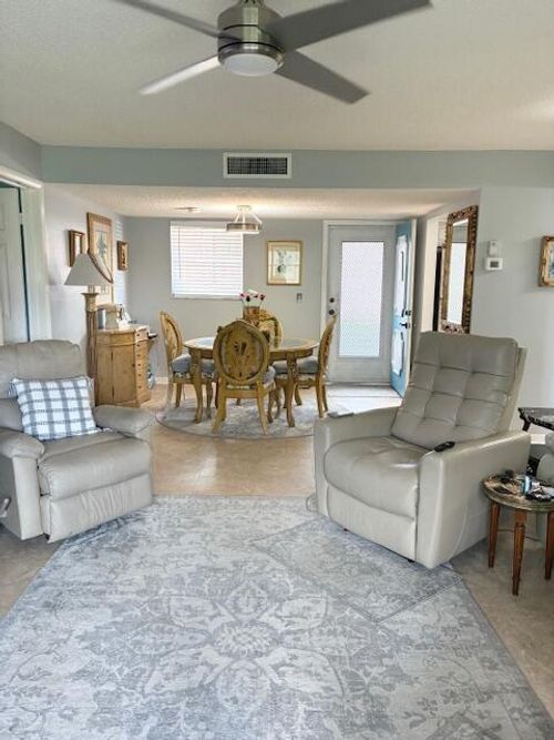 apt-107-729 Lori Dr, Palm Springs, FL, 33461-1253 | Card Image