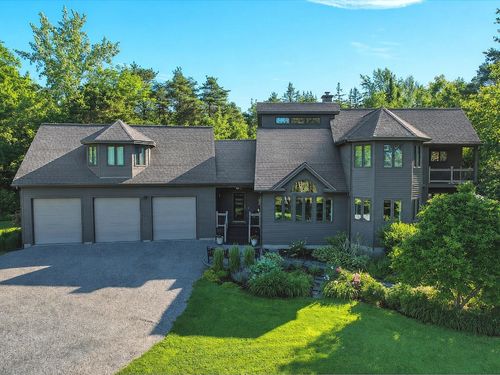 1020 Greenbush Rd, North Ferrisburgh, VT, 05473-7036 | Card Image
