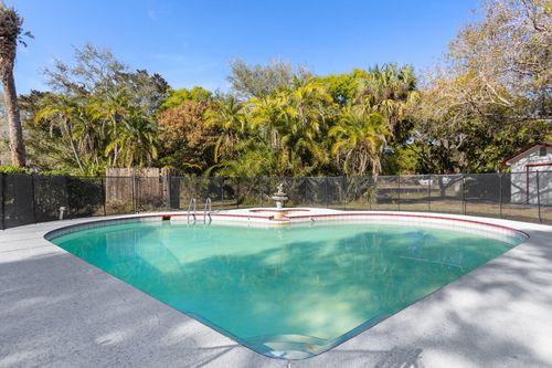 2902 Grove Dr, Fort Pierce, FL, 34981-6044 | Card Image