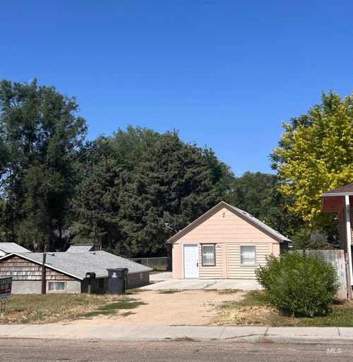 93 N Canyon St, Nampa, ID, 83651-2377 | Card Image