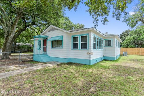 835 Woodward Avenue, Gulfport, MS, 39501 | Card Image