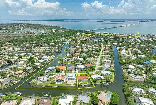 918 Kings Crown Dr, SANIBEL, FL, 33957-4908 | Card Image