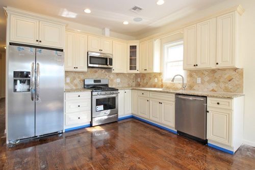 2-8516 5th Ave, North Bergen, NJ, 07047-6668 | Card Image