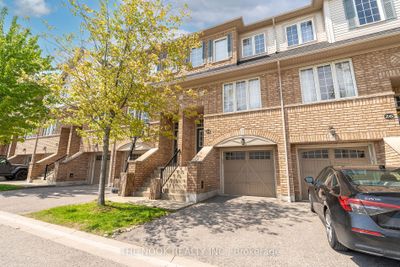 24 Lavan Lane, Condo with 3 bedrooms, 3 bathrooms and 2 parking in Ajax ON | Image 2