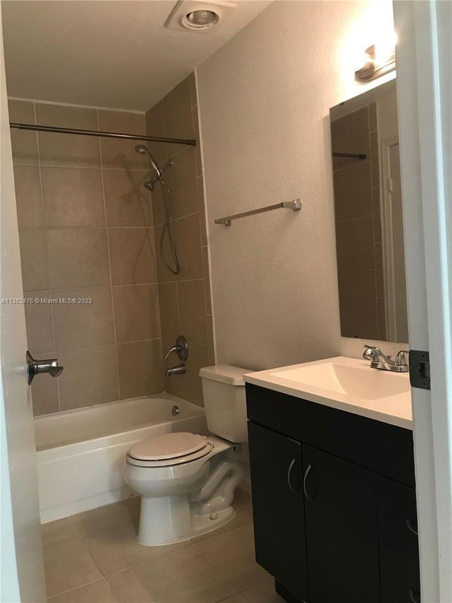 APT-1110 - 805 Riverside Dr, Condo with 2 bedrooms, 2 bathrooms and null parking in Coral Springs FL | Image 16