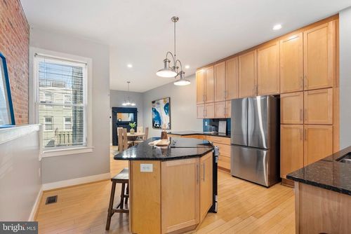 2328 E Fairmount Ave, BALTIMORE, MD, 21224-1040 | Card Image