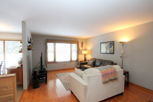 1356 Wood Dr, Woodstock, IL, 60098-4168 | Card Image