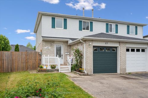 17 Tamvale Cres, Kitchener, ON, N2E3K8 | Card Image