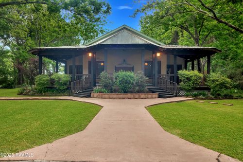 8001 Woodlawn Rd, Maurice, LA, 70555-4221 | Card Image