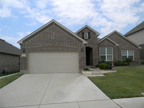 1925 Angein Ln, Fort Worth, TX, 76131-1060 | Card Image