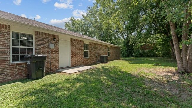 B - 307 Ewalt Ave, Home with 3 bedrooms, 2 bathrooms and null parking in Springdale AR | Image 14