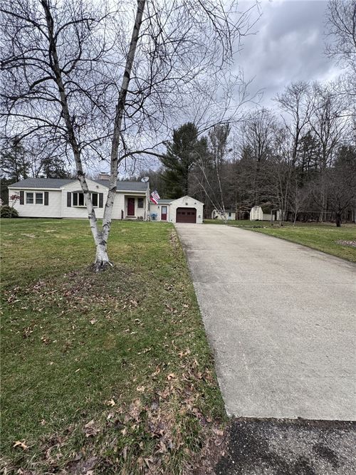 796 W Washington St, Bradford, PA, 16701-2636 | Card Image