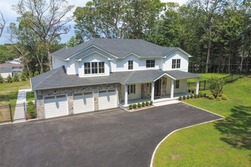 32 Pine Rd, Syosset, NY, 11791-4216 | Card Image