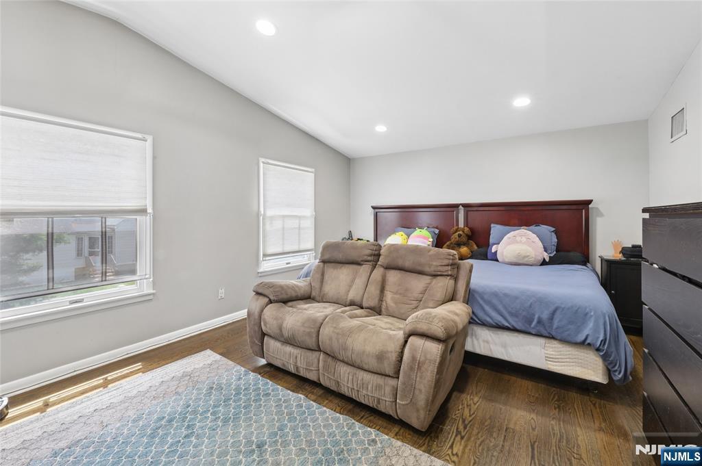 Residential Lease in Bergenfield 4