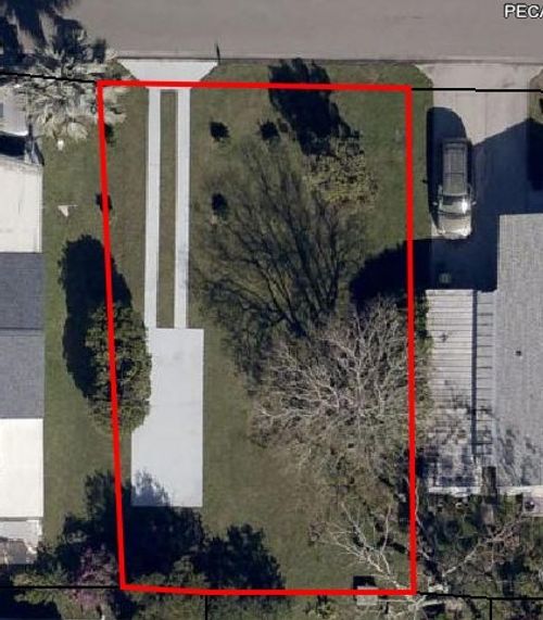 921 Pecan Cir, Barefoot Bay, FL, 32976-7200 | Card Image