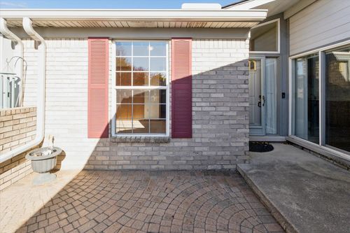 48564 Hudson Bay Ct, Shelby Township, MI, 48315-4275 | Card Image