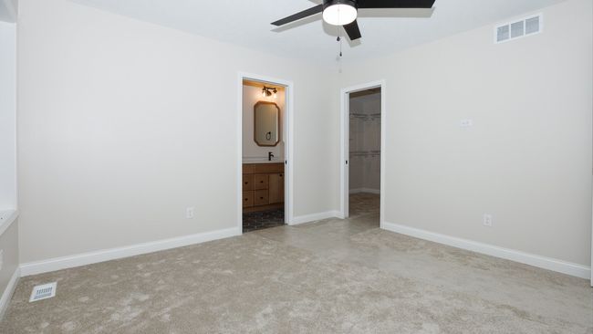 512 E Walnut St, House other with 2 bedrooms, 3 bathrooms and 2 parking in Hudson IL | Image 19