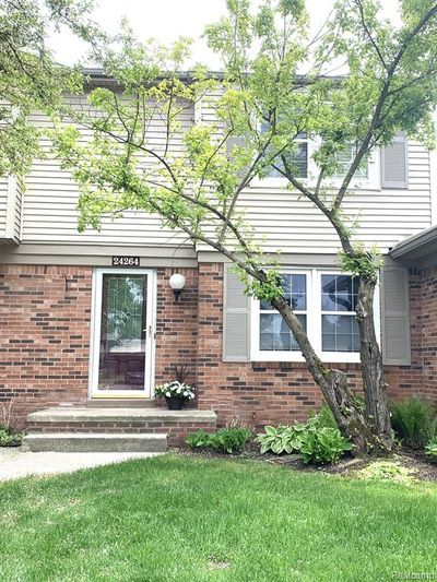 24264 Bashian Drive, Condo with 2 bedrooms, 2 bathrooms and null parking in Novi MI | Image 2