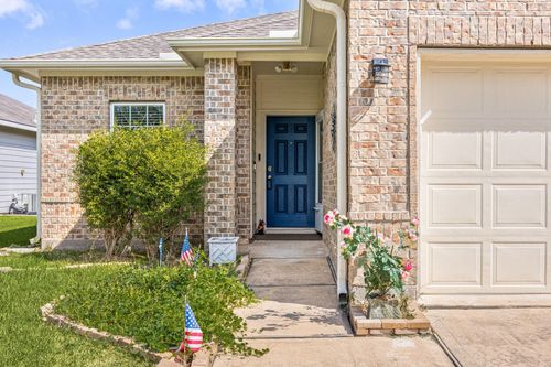 104 Cheyenne River Dr, La Marque, TX, 77568-2458 | Card Image