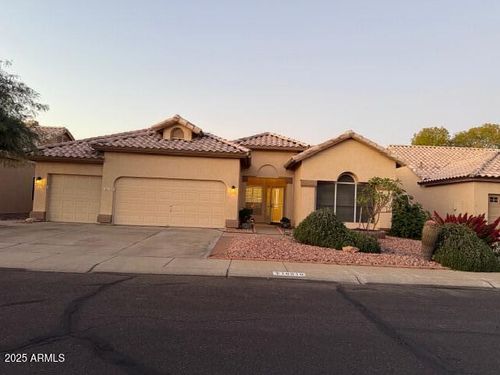 10910 W Laurelwood Ln, Avondale, AZ, 85392-4032 | Card Image