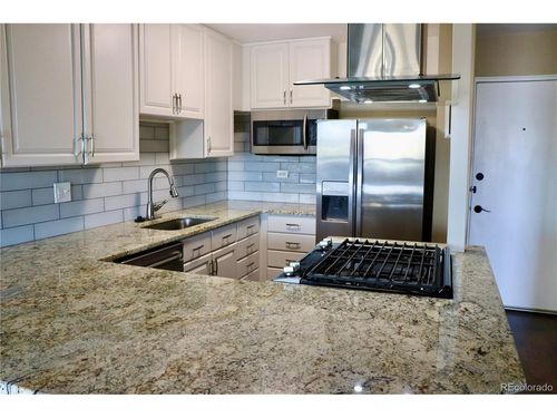 apt-803-800 N Washington St, Denver, CO, 80203-3368 | Card Image