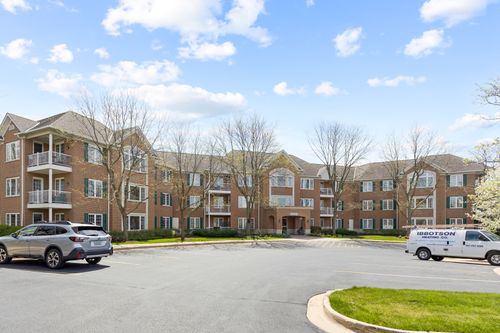 202-2640 Summit Dr, Glenview, IL, 60025-7630 | Card Image