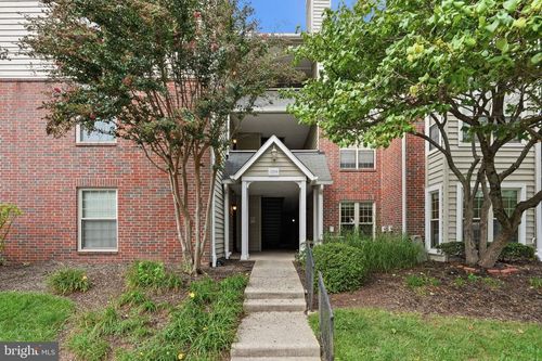 1704-12158 Penderview Ln, FAIRFAX, VA, 22033-4749 | Card Image