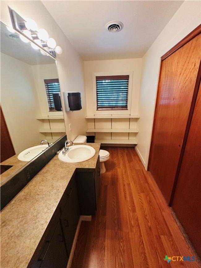 hall bathroom | Image 9