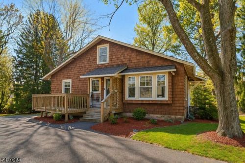 273 W Mount Pleasant Ave, Livingston, NJ, 07039-2726 | Card Image