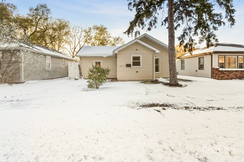 453 S Dearborn Ave, Bradley, IL, 60915-2331 | Card Image