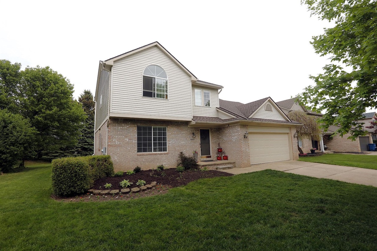 Bedview Dr, Saline, MI 48176