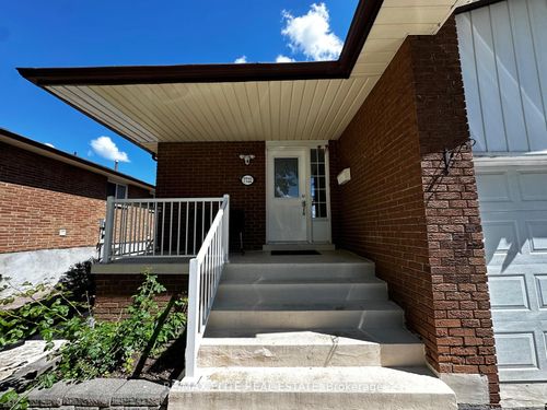 7722 Wildfern Dr, Mississauga, ON, L4T3P9 | Card Image