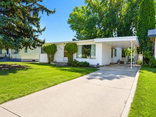 408 8 St E, Drumheller, AB, T0J0Y5 | Card Image