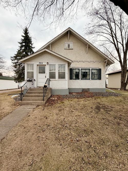 325 Central Ave N, Milaca, MN, 56353-1537 | Card Image