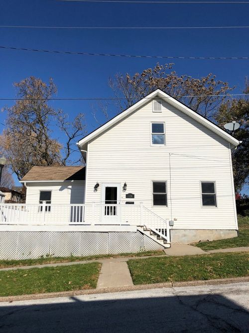 326 W 11th St, Davenport, IA, 52803-5019 | Card Image