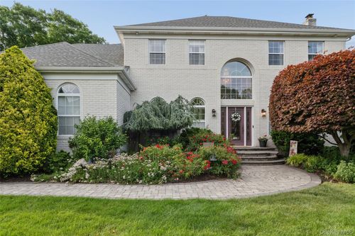 15 Barnaby Ct E, Hauppauge, NY, 11788-2424 | Card Image
