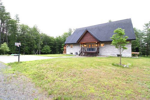 1196 Ravenscliffe Rd, Huntsville, ON, P1H0J3 | Card Image