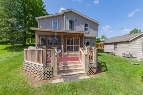 13585 Young Dr, Hudson, MI, 49247-9329 | Card Image